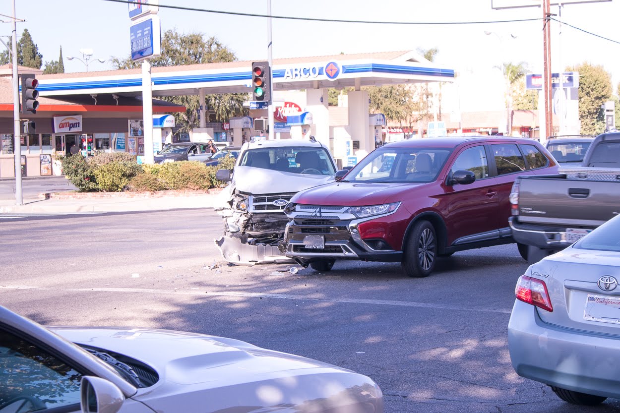Los Angeles, CA - Hit-and-Run Crash with Injuries on US 101 North