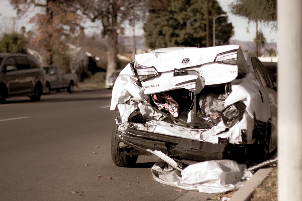Irvine, CA - Woman Dead in Two-Car Crash in Irvine Blvd.
